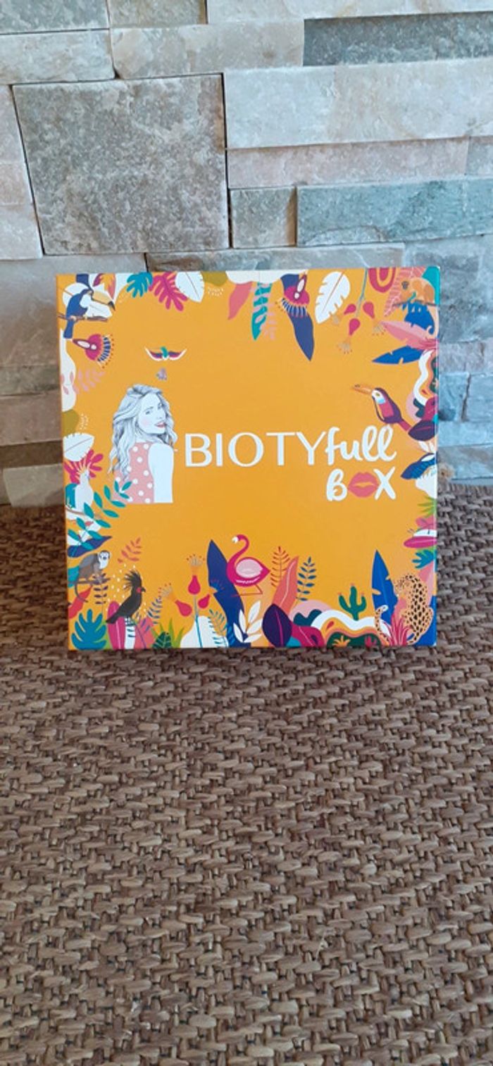 Boîte cosmétiques visage et corps Biotyfull Box - photo numéro 5