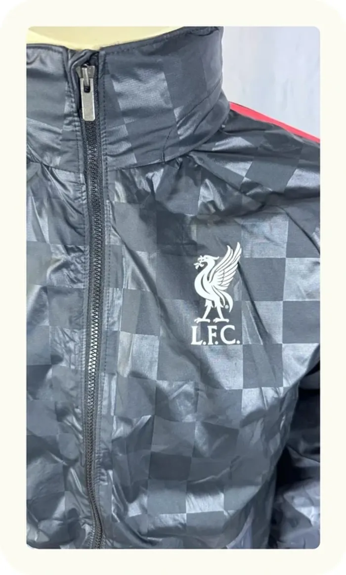 Veste coupe vent sport football homme Nike Liverpool Taille S - photo numéro 2