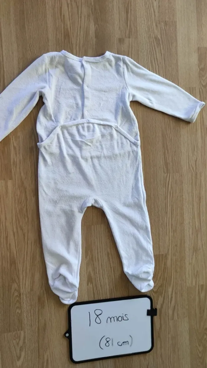pyjama en velours tout doux taille 18 mois - photo numéro 3