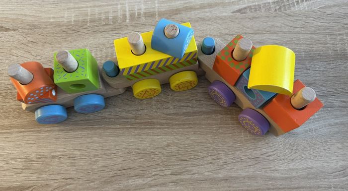 Petit train 3 wagons en bois Ulysse