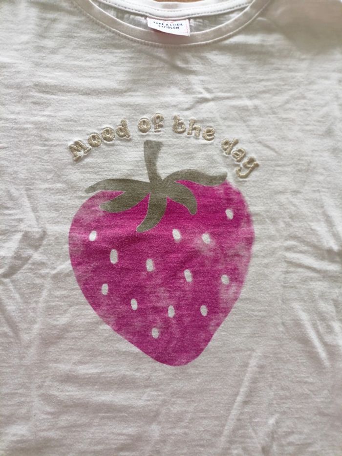 T-shirt fraise 4 ans - photo numéro 2