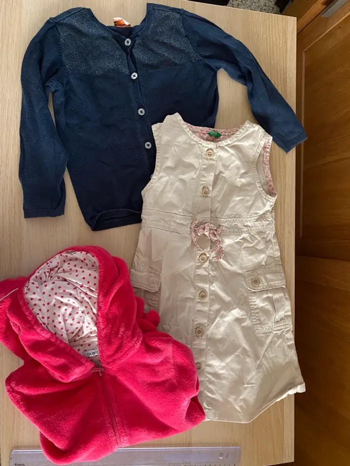 Robe gilet pilou 4 ans fille tao United Colors of Benetton okaidi rose bleu beige