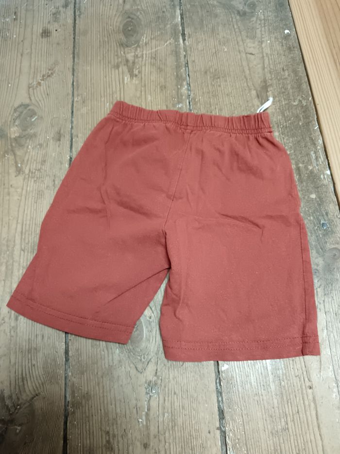Short, 3 ans - photo numéro 2