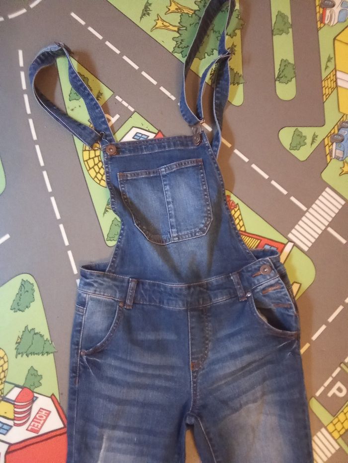 Salopette en jean femme marque kiabi taille 36 ou S slim - photo numéro 3