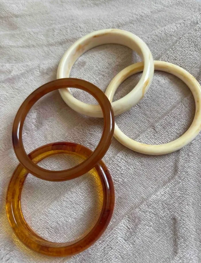 Lot de 4 bracelets résine - Bijoux neufs - photo numéro 2