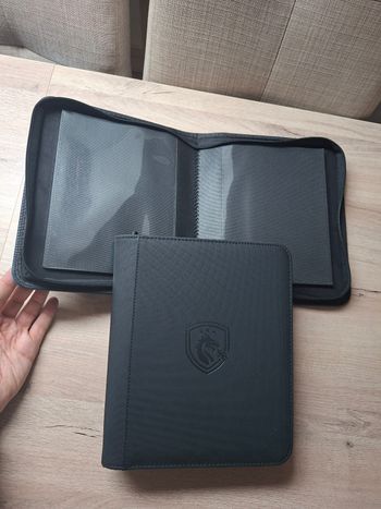 Classeur 40 cartes jumbos Pokémon Pour Anciennes Et Nouvelles Coloris Noir ⬛️