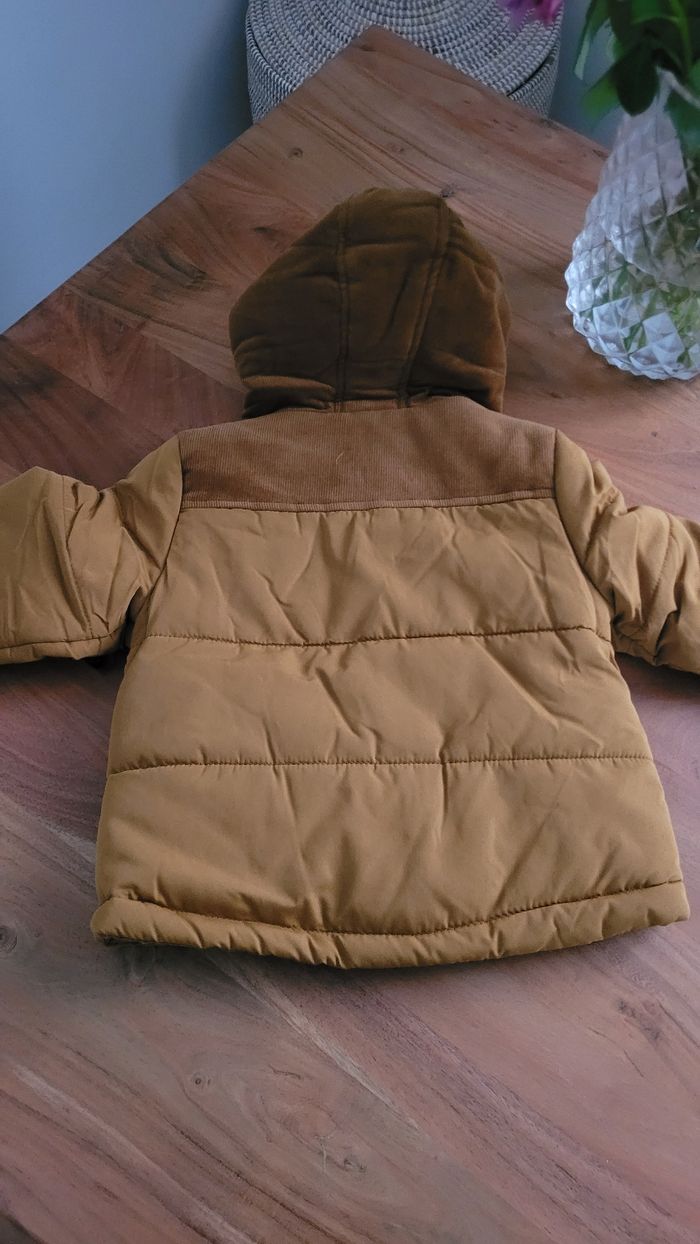 Doudoune à capuche en velours côtelé 6 mois neuve - photo numéro 4