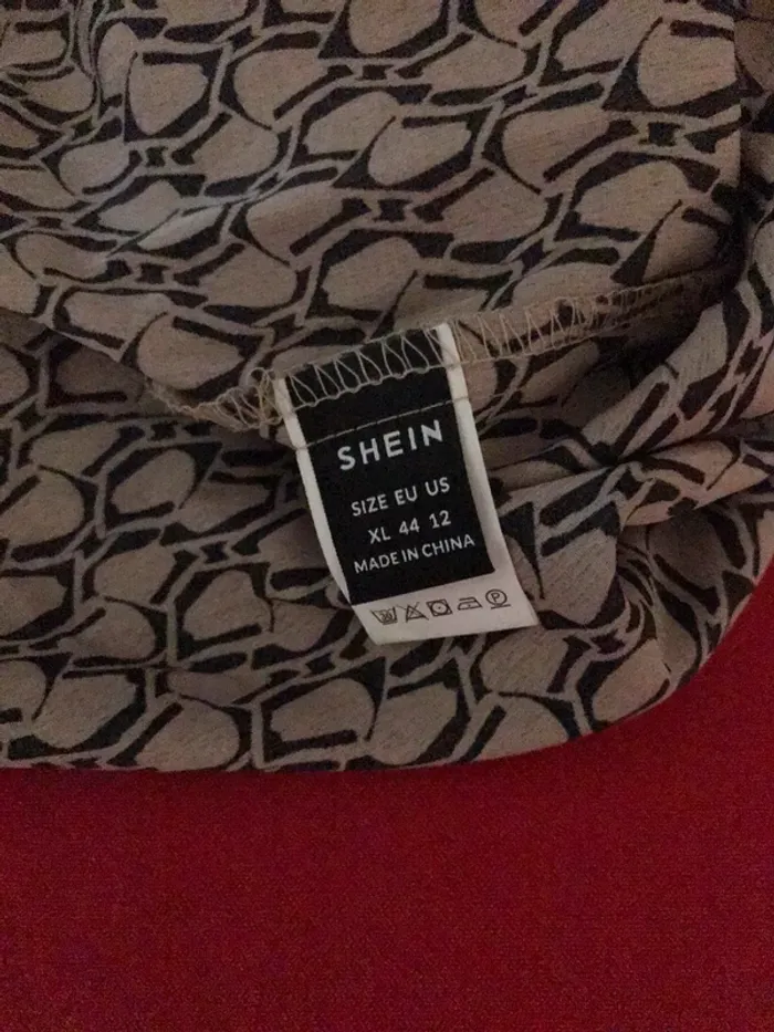 robe courte taille 40 asymétrique légère - photo numéro 2