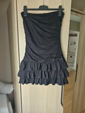 Jolie robe noir courte dos nu naf naf M
