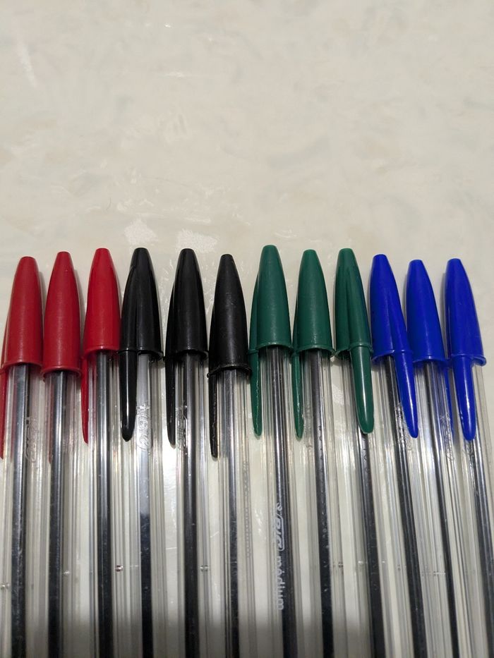 Lot de 12 stylos Bic - photo numéro 3