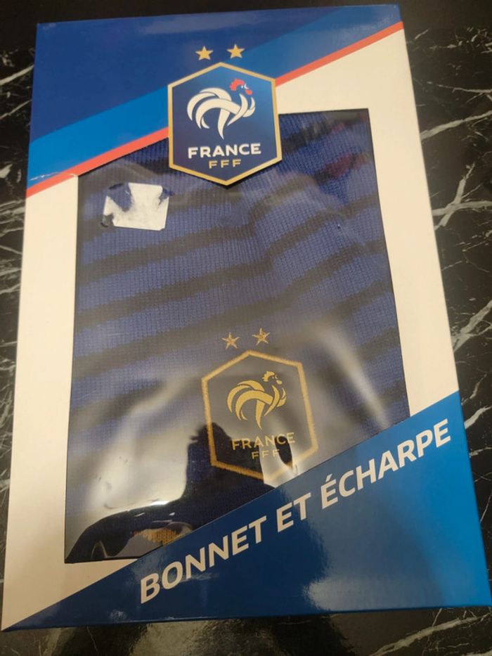 Écharpe et bonnets - photo numéro 2