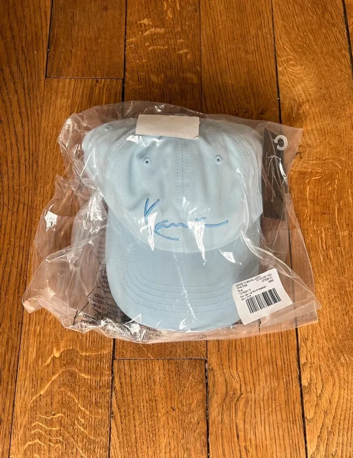 Casquette Karl Kani bleu - photo numéro 5