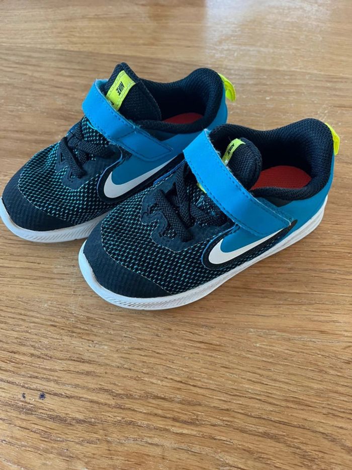 Basket Nike bleu 25