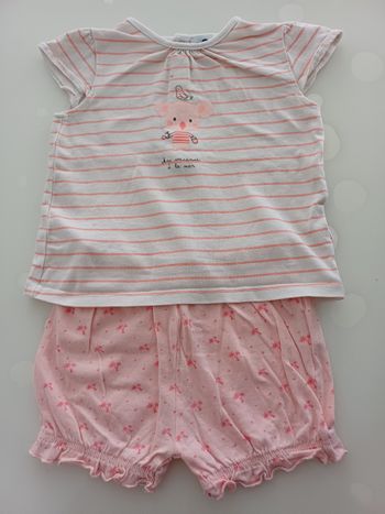 Ensemble neuf taille 9 mois