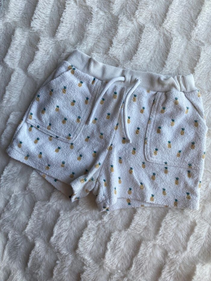 Short tape à l’œil ananas