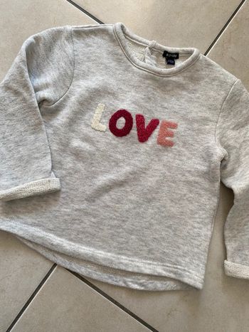 Pull fille Kiabi 24 mois