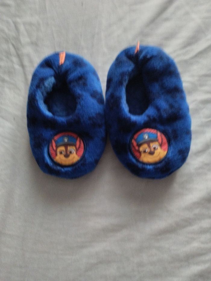 Chaussons pat patrouille pointure 22