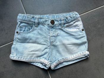Short en jeans clair avec dentelle bébé fille zara