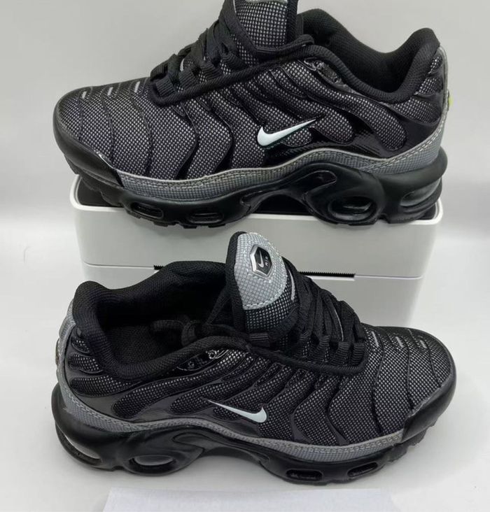 Tn noir grise