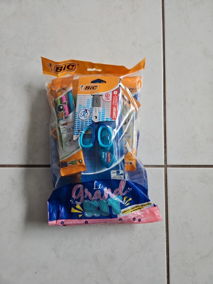 Le grand Kit Bic Neuf U22 - photo numéro 4