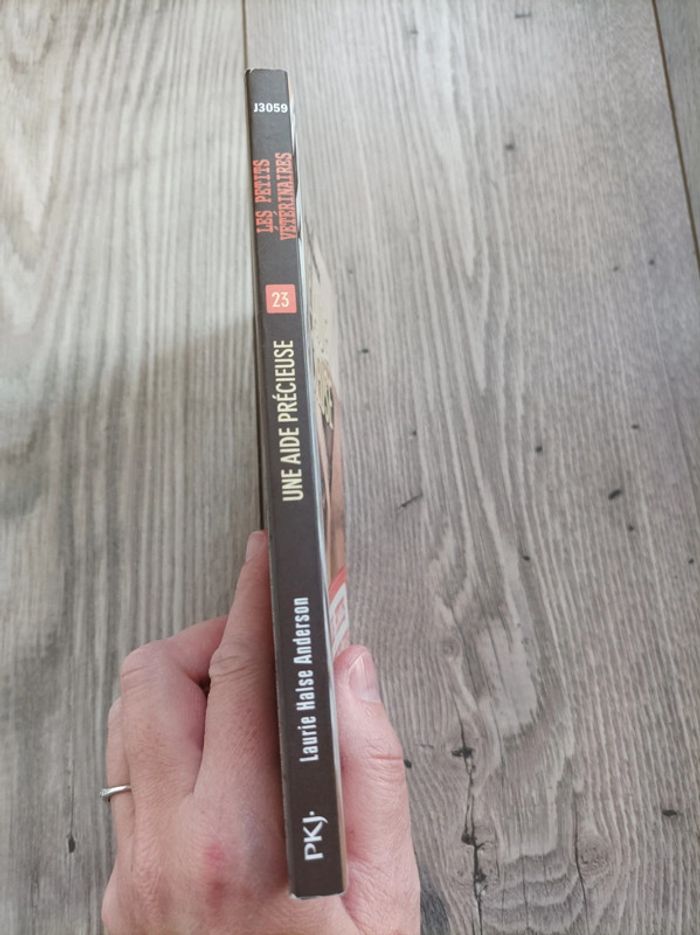 Livre " les petits vétérinaires" tome 23 neuf - photo numéro 2