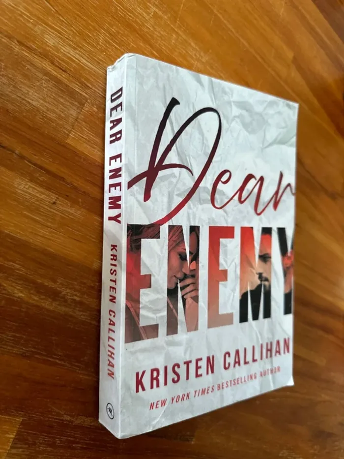 Livre dear enemy - photo numéro 2
