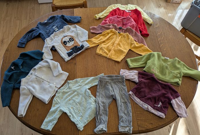 Lot vêtements fille 12mois - photo numéro 7