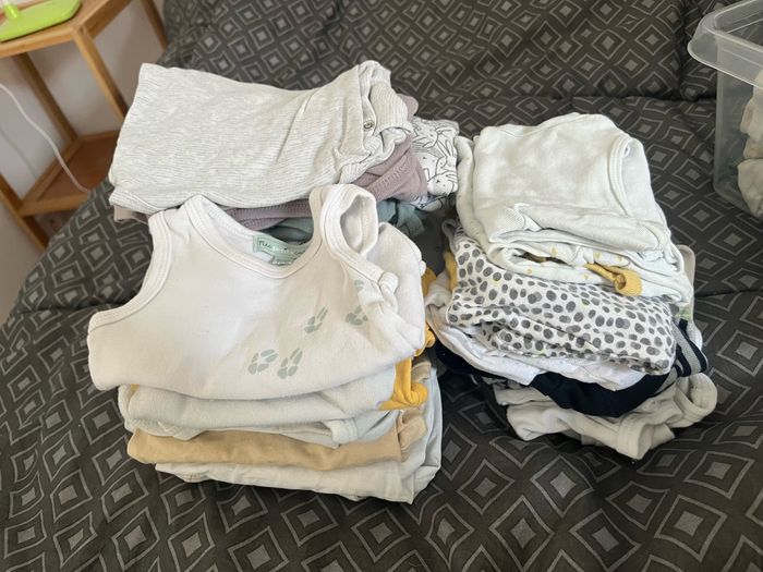 Lot de 28 bodies - photo numéro 2