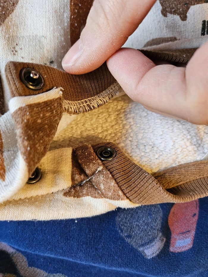 Lot pulls 3 ans - photo numéro 3