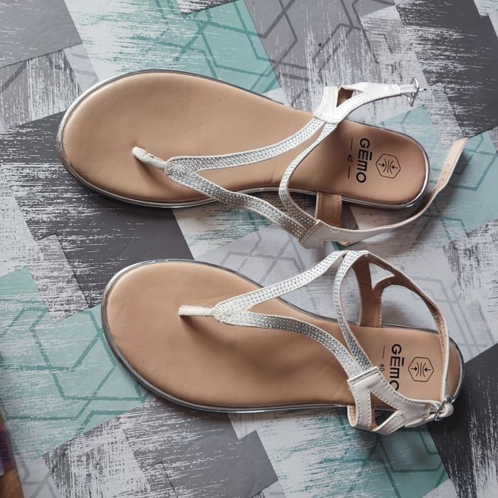 Sandales beige et diamant gemo 40