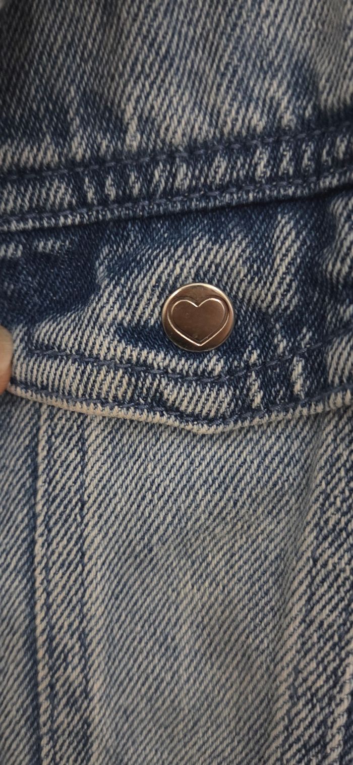 Veste en jean 4 ans fille en très bon etat - photo numéro 2