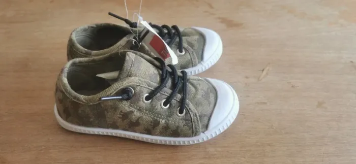 🌼Tennis Tissaia neuves pointure 26 – motif dinosaures fermeture élastique 🦕 - photo numéro 2