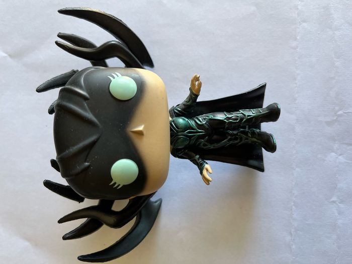 Figurine Funko Pop 243 Hela - photo numéro 1