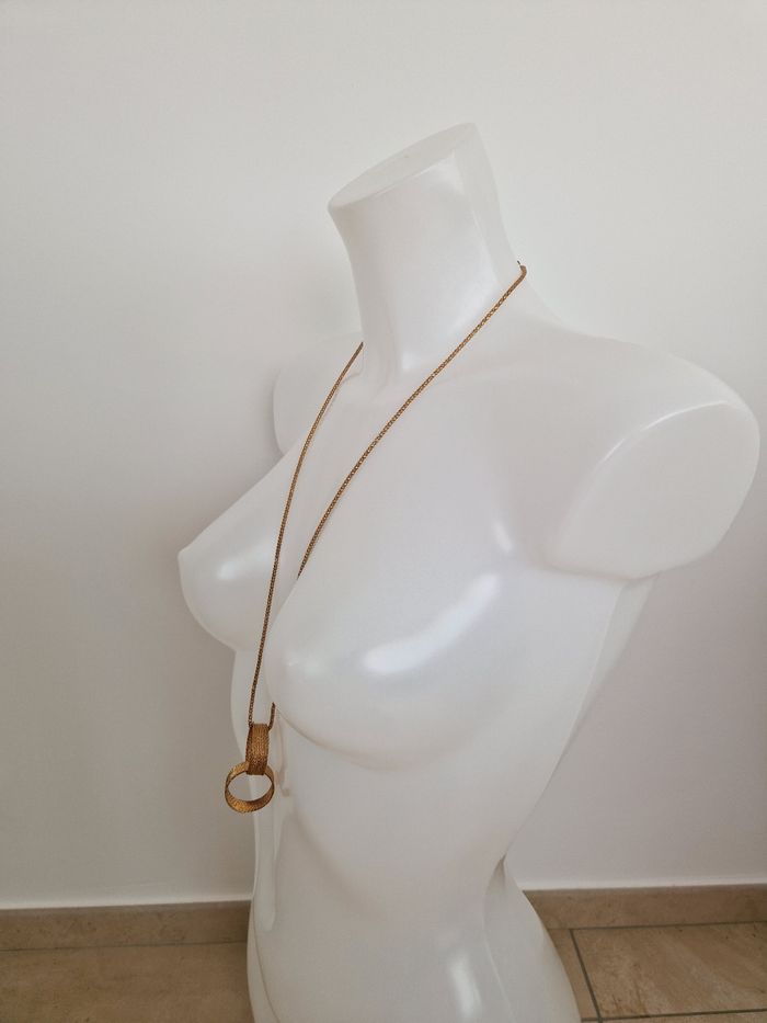Collier long doré avec 2 anneaux liés - photo numéro 5