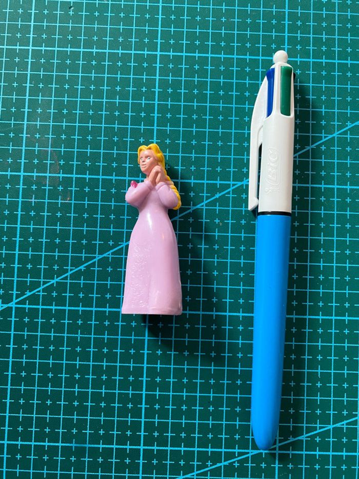 Figurine Biscuit Prince de Lu - Princesse - Publicité 90s vintage toys