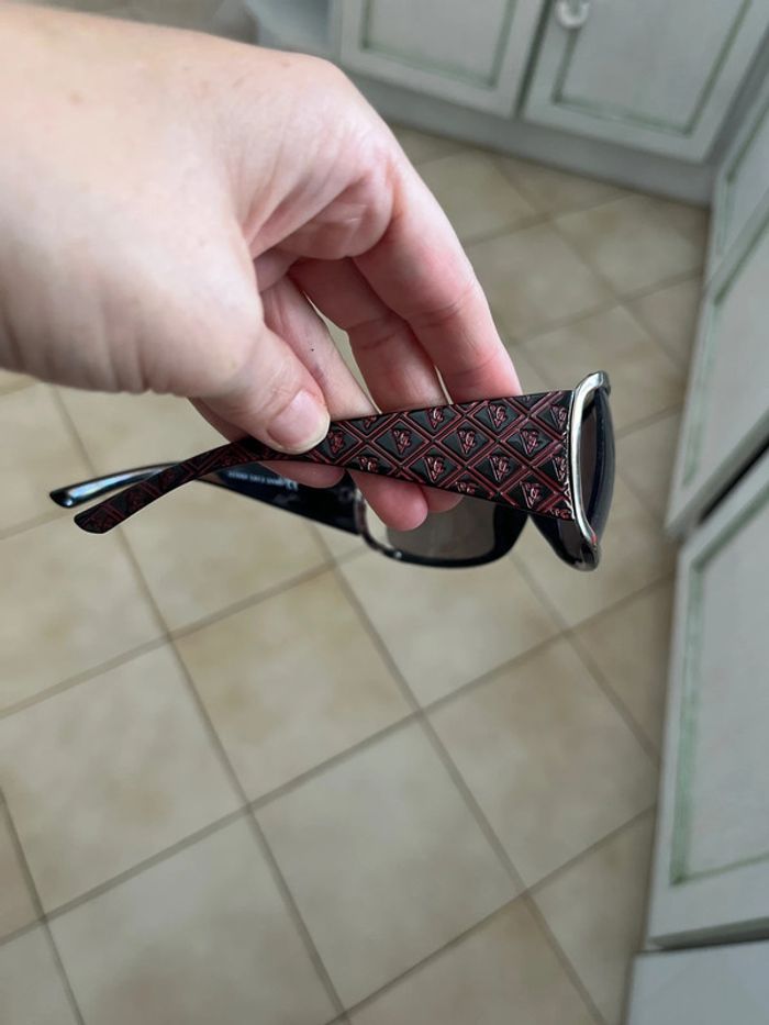 Lunette de soleil - photo numéro 2