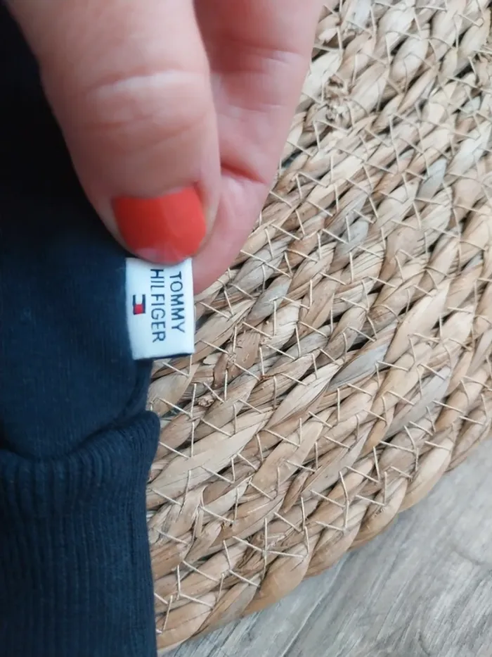 Sweet Tommy Hilfiger garçon taille 152 - photo numéro 3