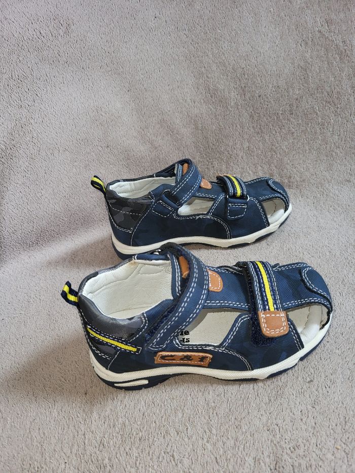Chaussures sandales garcon 24