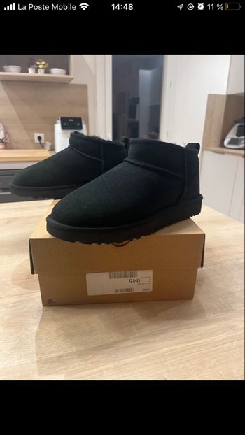 Ugg noir mini botte