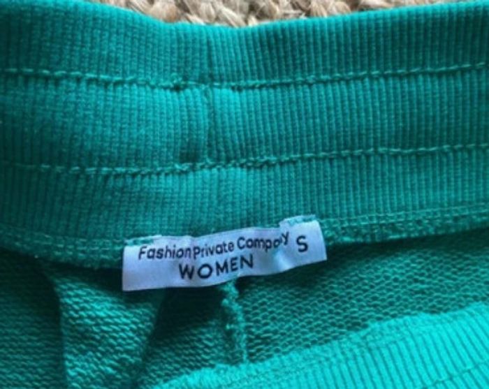 short femme S - photo numéro 3