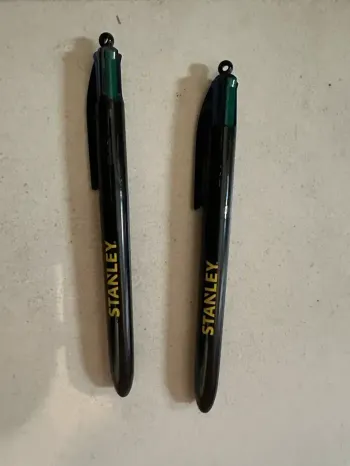 Lot de 2 stylo bic stanley neuf