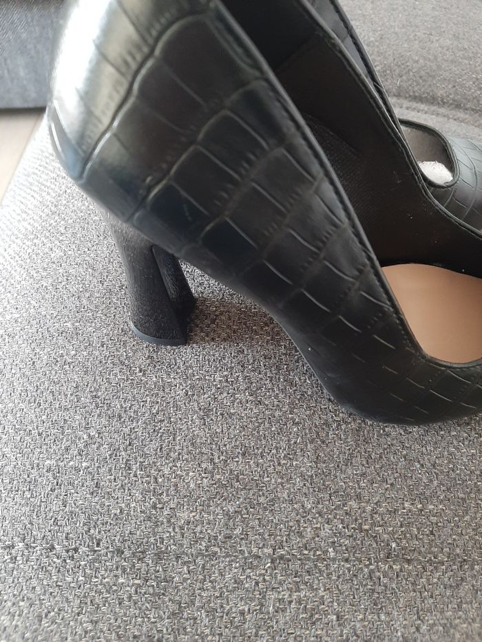 Chaussures a talon - photo numéro 2