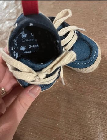 Lot petites chaussures