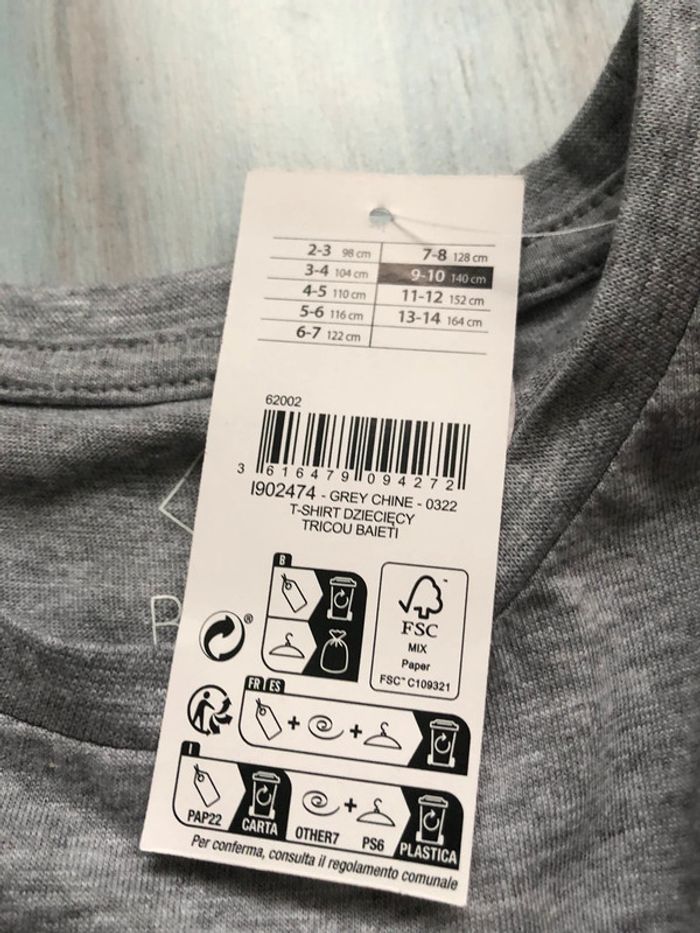 Tee-shirts neufs - photo numéro 4