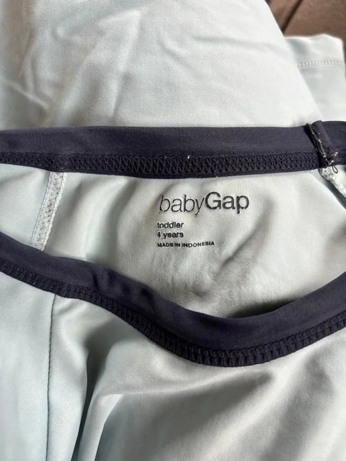 T-shirt résistance UV taille 4 ans Gap - photo numéro 3