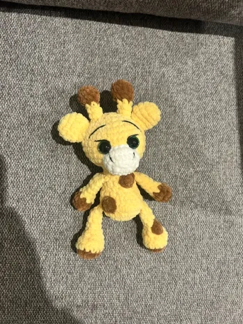 Girafe en tricot fait main