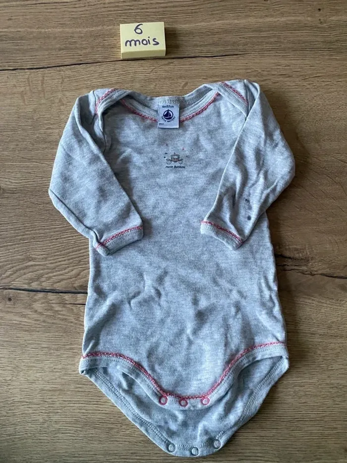 Lot bodies 6 mois petit bateau - photo numéro 5