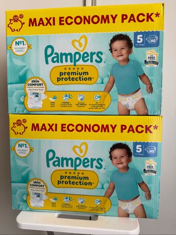 160 couches Pampers premium taille 5