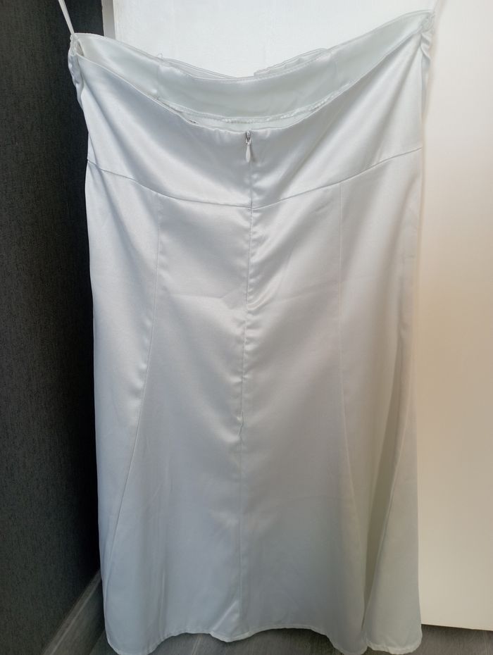 Robe blanche sans manches - photo numéro 4