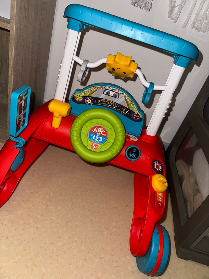 Trotteur voiture Fisher Price